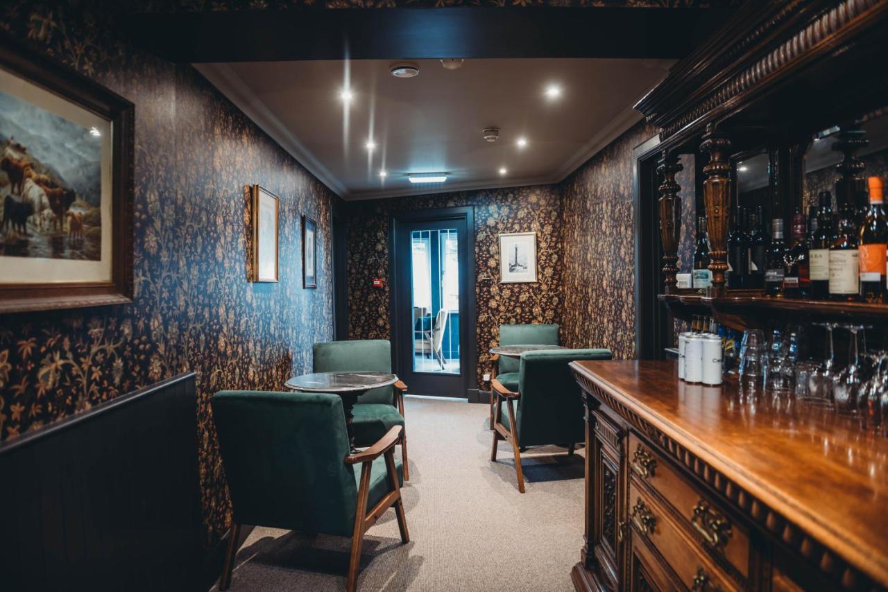Roslyn House Hotel โทเบอร์โมรี ภายนอก รูปภาพ