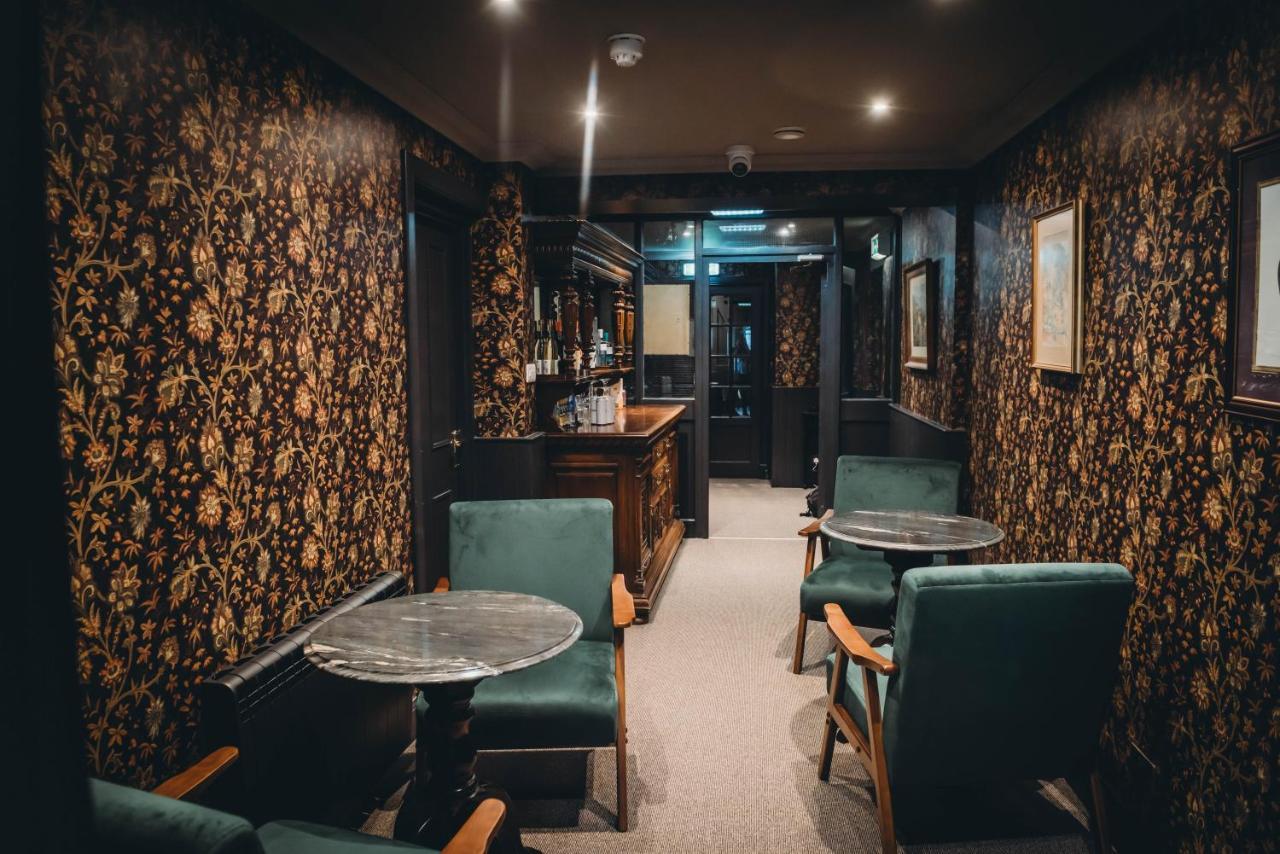 Roslyn House Hotel โทเบอร์โมรี ภายนอก รูปภาพ